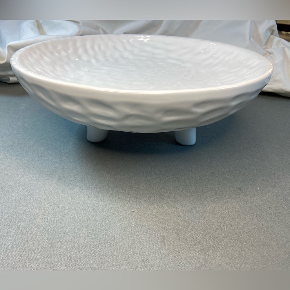 White Ceramic Footed Bowl‎